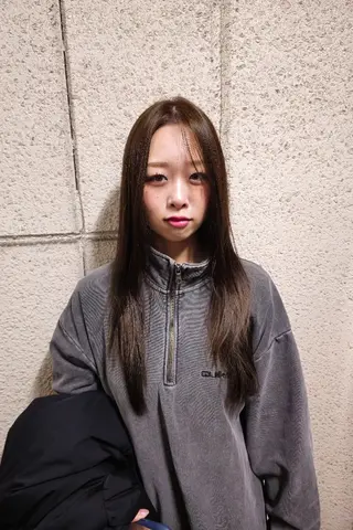 ロング カラー OMA　 カタギシのヘアスタイル