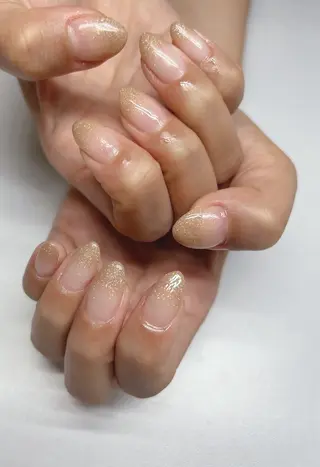 ネイル 透灯 TOUTOU 🪄のネイルデザイン