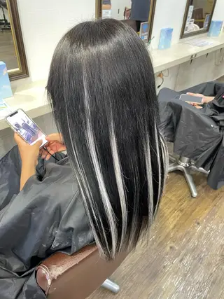 ロング 横浜🦋ハイトーン 🫐シャドウルーツのヘアスタイル