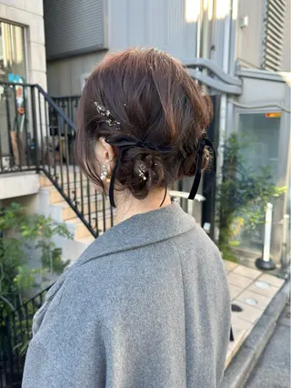 ミディアム ヘアアレンジ お呼ばれヘア✨️ Akari🧸🤍のヘアスタイル