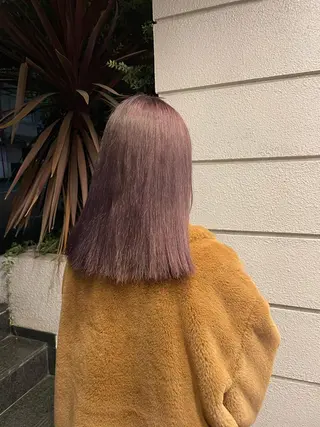 セミロング une所属・kunimi harukaのヘアスタイル