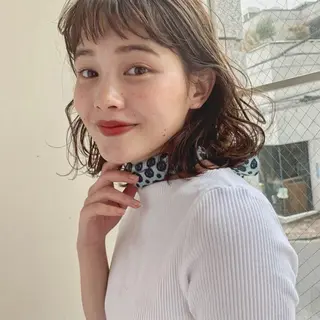 ミディアム ayaka 縮毛矯正レイヤーのヘアスタイル