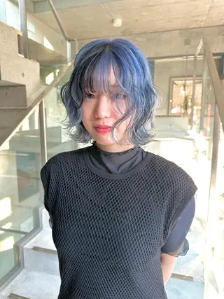 ショート カラー kai .のヘアスタイル