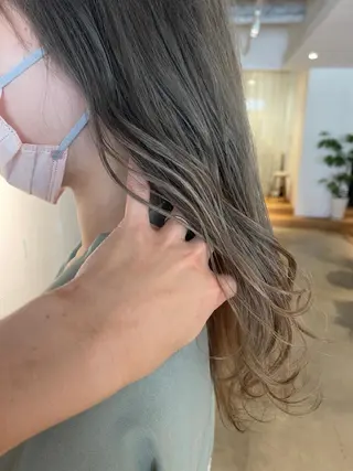 ロング カラー WATANABE YUTOのヘアスタイル