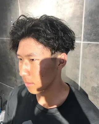 パーマ ヘアアレンジ メンズ ainico+所属・メンズ特化✂️栗原 侑也のヘアスタイル