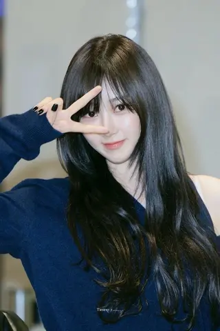 ロング 中顔面短縮 顔まわり新田大翔のヘアスタイル