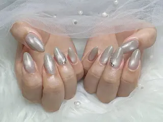 ネイル Eclat〔ｴｸﾗ〕 MOEKA𝜗𝜚*のネイルデザイン