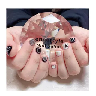 ショート ネイル 👑enen style👑のネイルデザイン