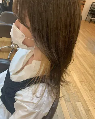 セミロング カラー 齊藤 衣梨佳のヘアスタイル