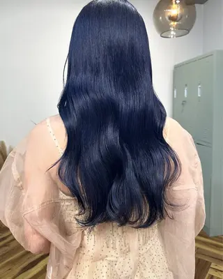 ロング lani ブリーチ /ダブルカラーのヘアスタイル