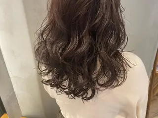 ミディアム カラー パーマ ヘアアレンジ 顔周りカット・相談 レイヤーも◎しずくのヘアスタイル