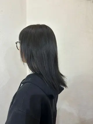 ミディアム カラー 坂本菜摘 |レイヤーカットのヘアスタイル