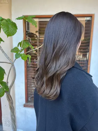 ロング putri店長 和田鈴采のヘアスタイル