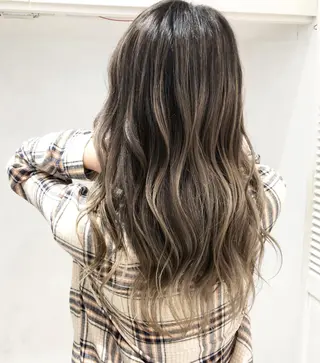セミロング カラー タナカ タクヤのヘアスタイル