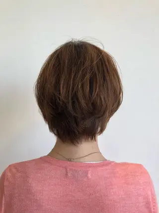 ショート 足立 小百合のヘアスタイル