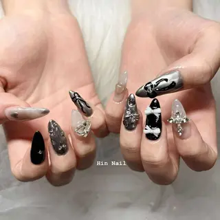 ネイル Hin Nailsのネイルデザイン