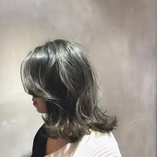カラー las PAVILIONのヘアスタイル