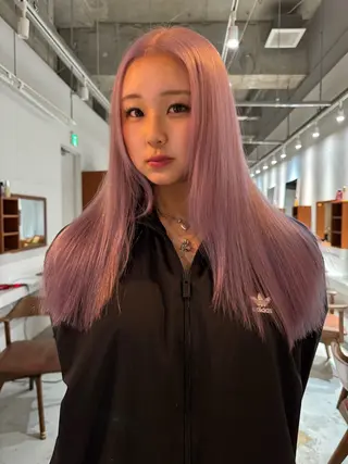 ロング udaハイトーン /ボブ/レイヤーのヘアスタイル