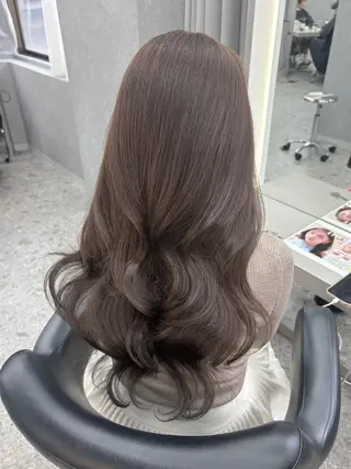 ロング カラー 家村 茉由のヘアスタイル