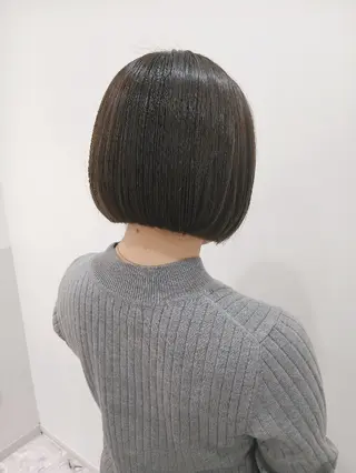 ショート カラー 齋藤 愛美のヘアスタイル