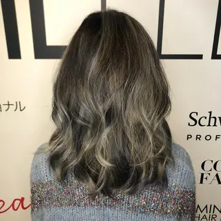 セミロング カラー 小川 舜人のヘアスタイル