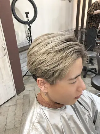 ショート カラー シマオカイッセイ 個室サロンaceのヘアスタイル