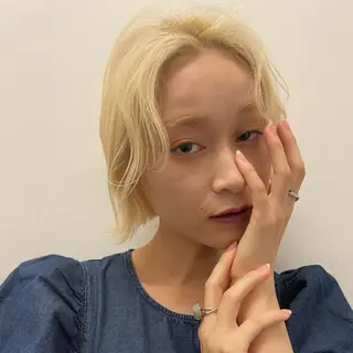 ショート カラー ♥️ブリーチ/ボブ/ レイヤー♥️maiのヘアスタイル