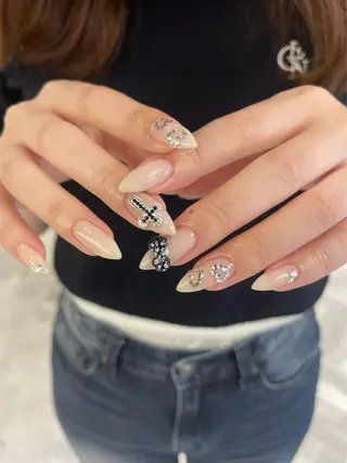 ネイル ユナ🌙 nailのネイルデザイン