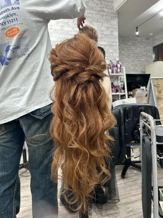 ロング カラー ヘアアレンジ MOMO艶髪 🩵モテカラーのヘアスタイル