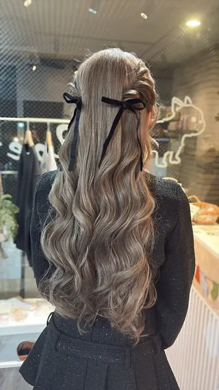 ヘアアレンジ Noe' Akariのヘアスタイル