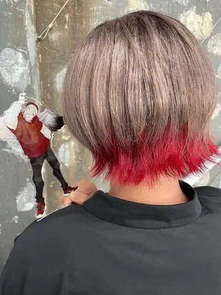 セミロング カラー インナーカラー 推し ブリーチ  髪質改善のヘアスタイル