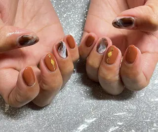 ネイル VIERU 🌈🎀💖のネイルデザイン