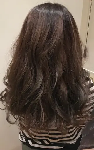 ロング カラー Rug Relief 吉田のヘアスタイル