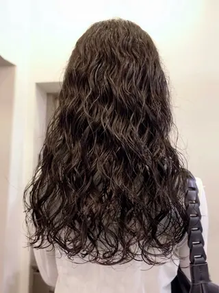 ロング パーマ ヒカル/ミディアム パーマ/ロングパーマのヘアスタイル