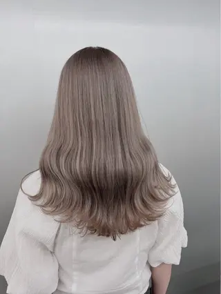 ミディアム ベージュ/グレージュ 🧸あやか/表参道のヘアスタイル