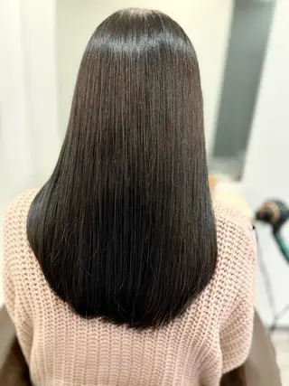 セミロング ブリーチ毛に縮毛矯正 ✨カラー✨山田 正幸のヘアスタイル