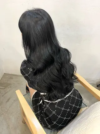 ロング カラー ヘアアレンジ hazuki🐈⬛ 透明感カラーのヘアスタイル