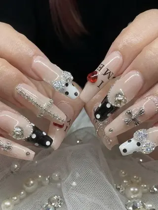 ネイル UNABOMBA (24時間営業)のネイルデザイン