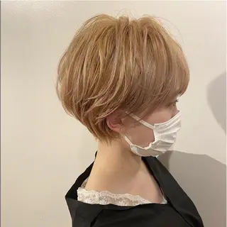 ショート あべ しおりのヘアスタイル