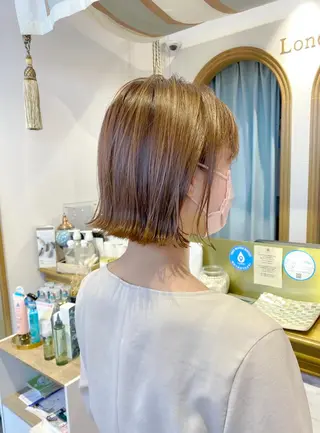 ショート レイヤーカット /透明感カラー西田のヘアスタイル