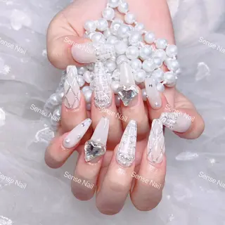 ネイル Queening 🦋のネイルデザイン