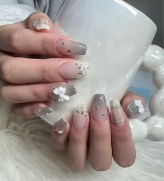 ネイル &ME ネイルサロンのネイルデザイン