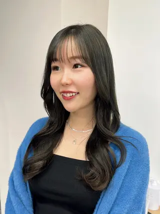 ロング カラー ブリーチなし/レイヤ ー特化🌈Tommyのヘアスタイル