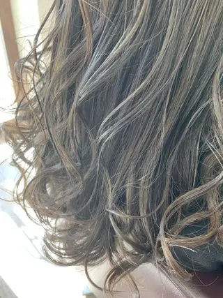 セミロング 松本 亮のヘアスタイル