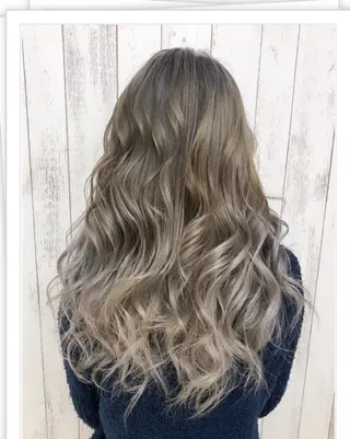 ミディアム カラーリスト菅澤 岳のヘアスタイル