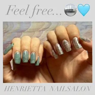 ネイル HENRIETTA NAILSALONのネイルデザイン