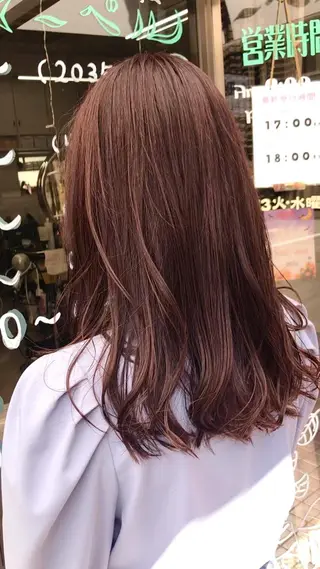 ロング 岸田 梓武生のヘアスタイル