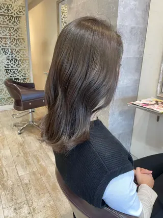 セミロング カラー 小顔/似合わせカット 杉山莉菜のヘアスタイル
