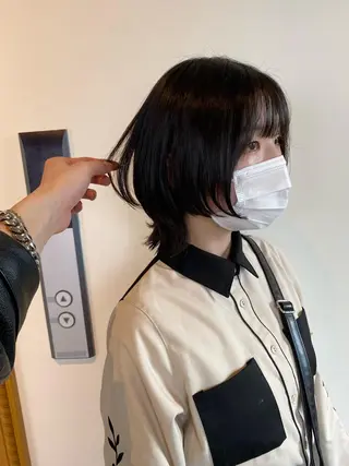 ミディアム 大阪ウルフカット ハッシュカットのヘアスタイル