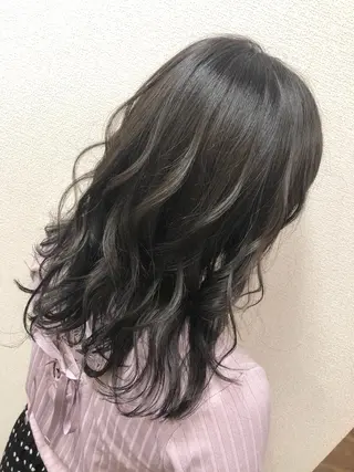 セミロング カラー SHIORI💜口コ ミNo.1艶カラーのヘアスタイル